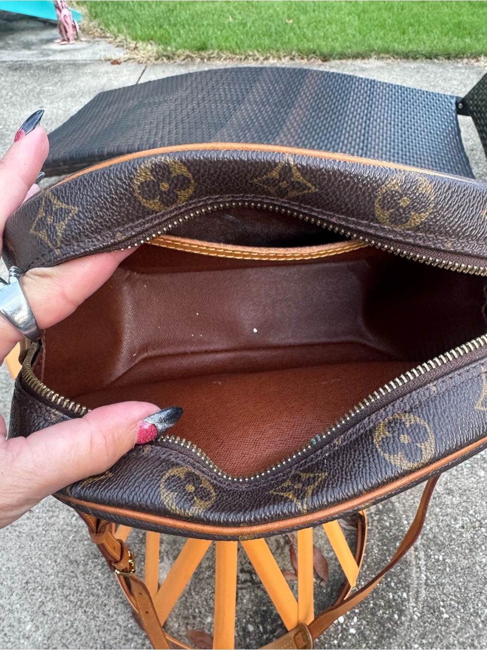 Louis Vuitton Brown Monogram Oval Crossbody with Tan Trim - Picture 11 of 11